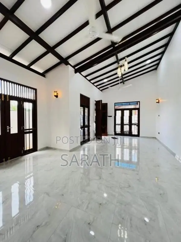 Well Build Single Storied House Sale Thalahena