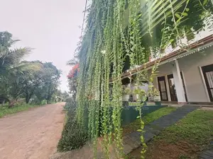 වටරැක පිහිටි සුඛෝපභෝගී නිවසක් ගෘහ භාණ්ඩ සමඟ විකිණීමට. (ID : WTRK001S)