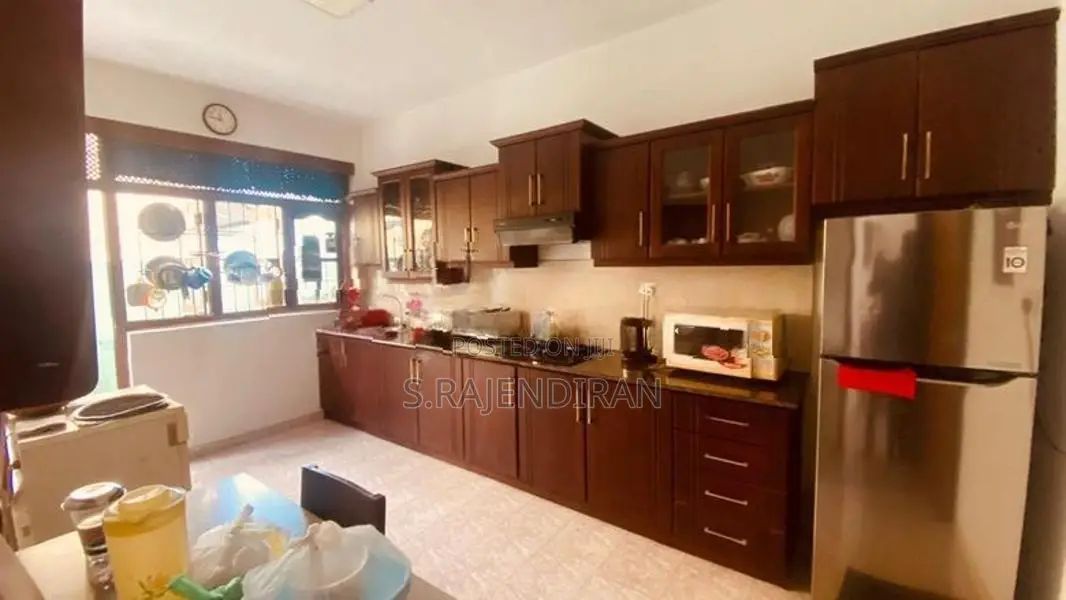Two-units modern house for sale in Anderson Road dehiwala