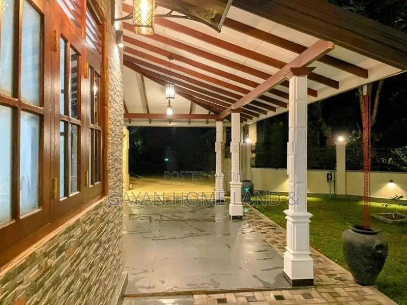 පර්චස් 18 ක ඉදිවූ අලුත්ම තනිමහල් නිවසක් විකිණීමට පොල්ගස්ඕවිට කැස්බෑව