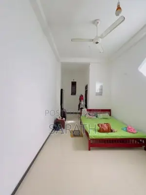 දෙමහල් විශාල නිවසක් මාලබෙන්