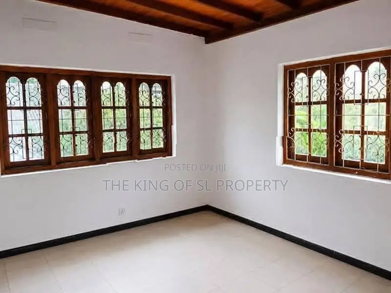 House for sale in Colombo 13