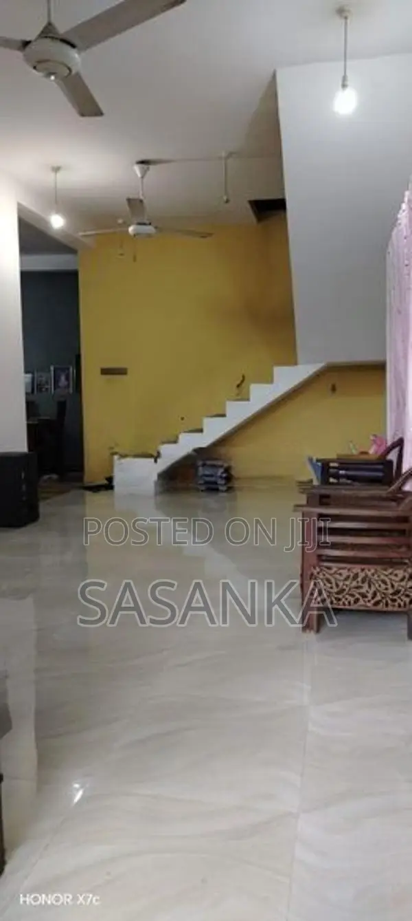 Thalawathugoda Hokandara 4.5 Perches House For Sale
