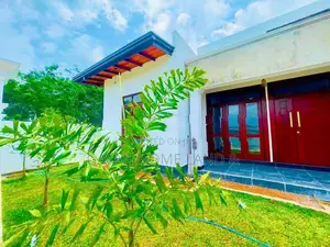 Brand New Quality Spacious House For Sale In Kahathuduwa Polgasowita