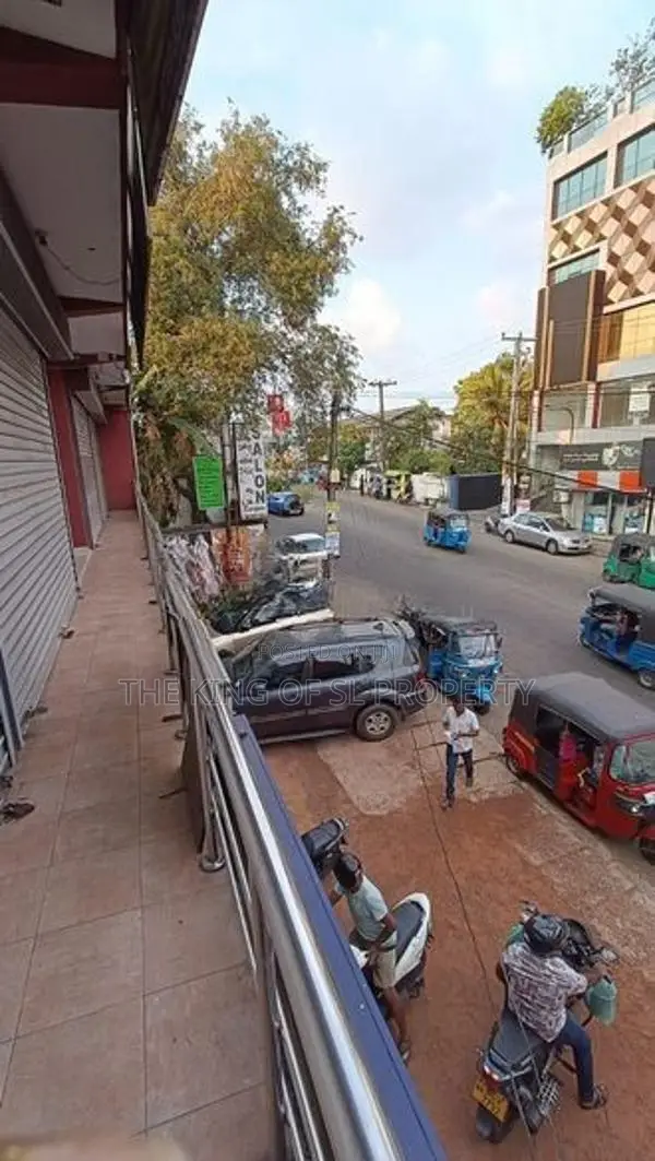 Building for sale in Maharagama