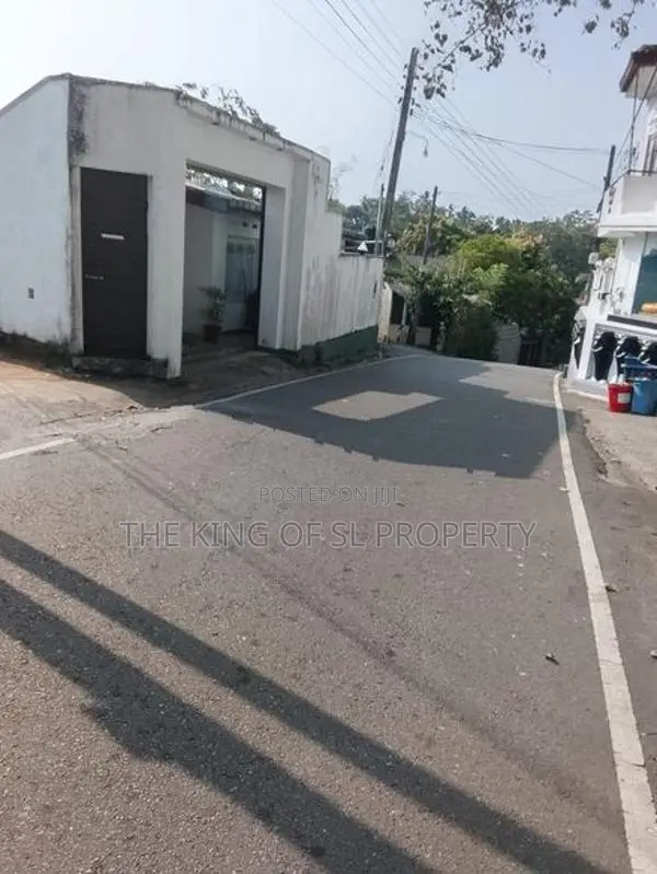 Land for sale in Pannipitiya