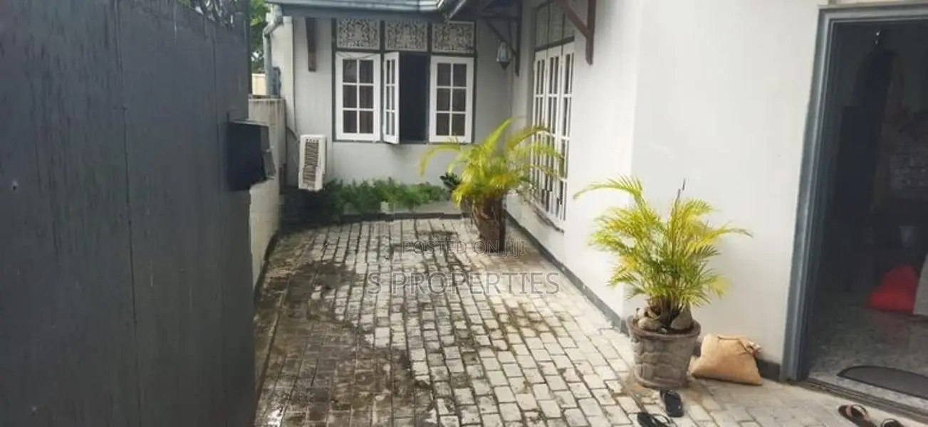 House for sale in Dehiwela