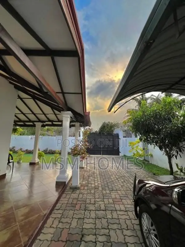 Complete House For Sale in Negombo