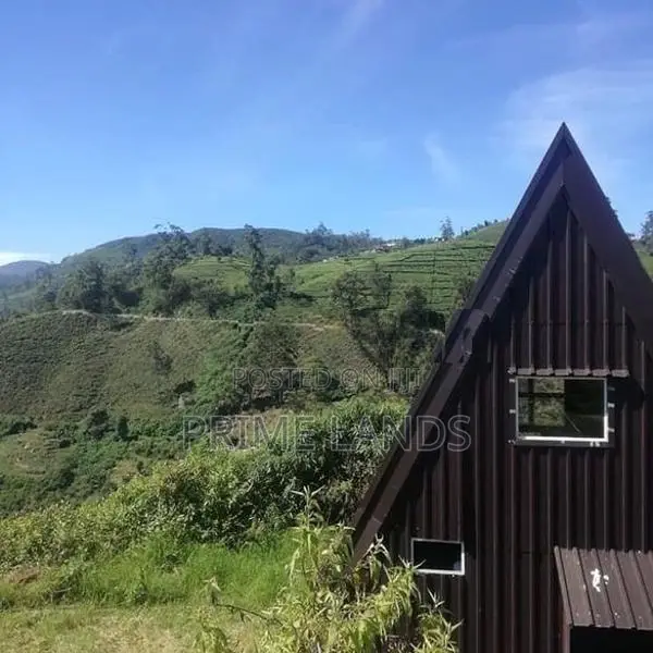 Ramboda falls road Nuwaraeliya