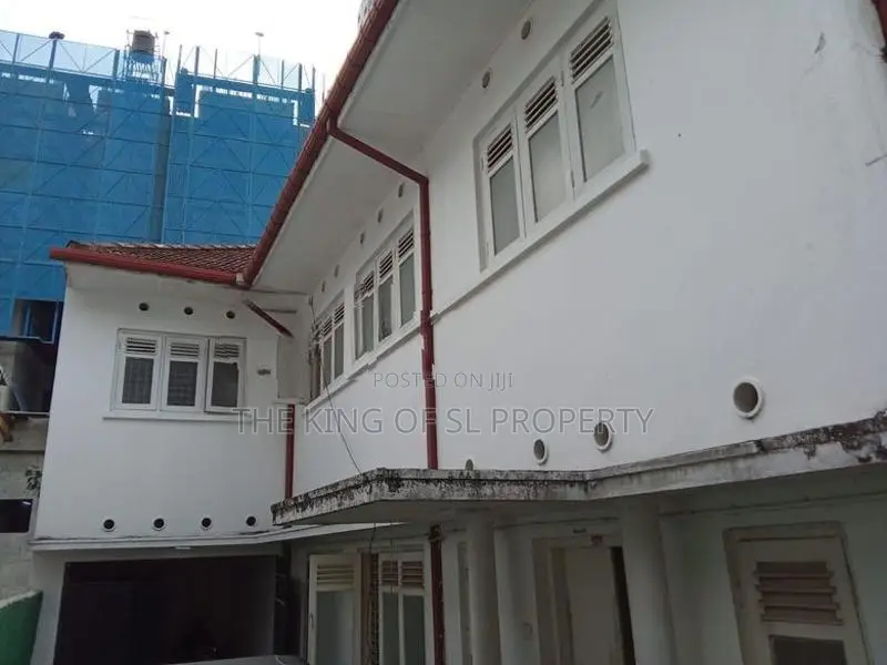 House for sale in Colombo 08