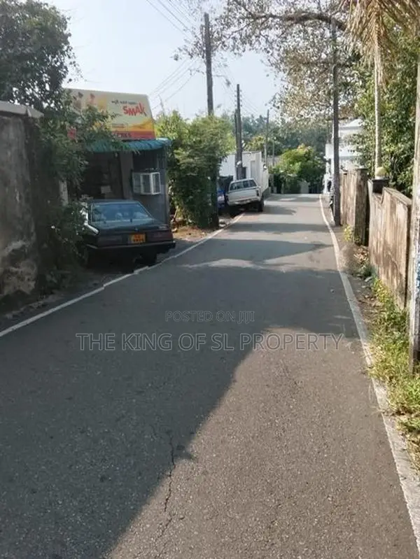 Land for sale in Pannipitiya