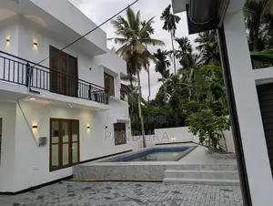 Brand new house with swimming pool for sale in Sapugaskanda