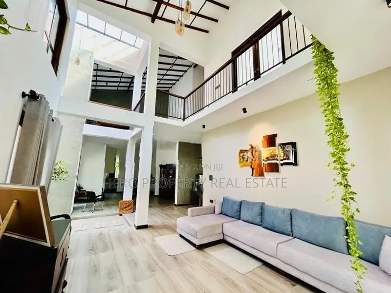 HCHS063Quality Modern Luxury House for Sale in Negombo