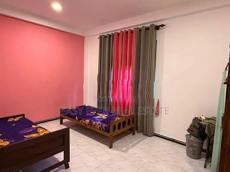 ප්‍රධාන මාර්ගයට මීටර් 250 යි අංගසම්පූර්ණ දෙමහල් නිවස විකිණීමට|KK 11062