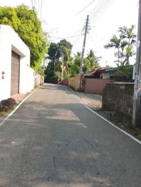 Land for sale in Pannipitiya