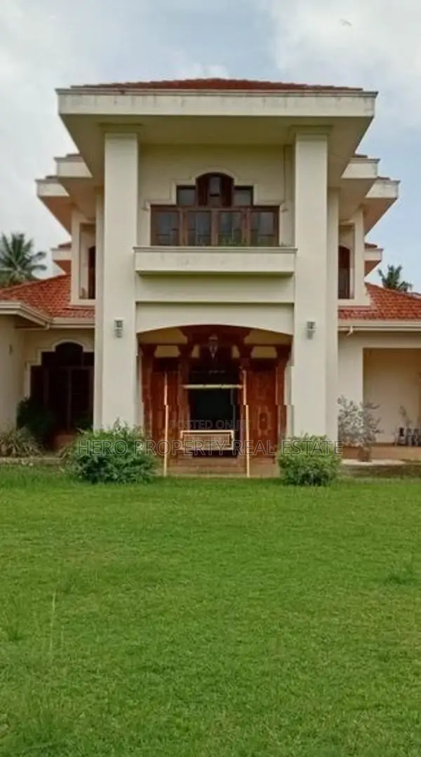 HCHR055 - Huge Modern House for Rent in Negombo