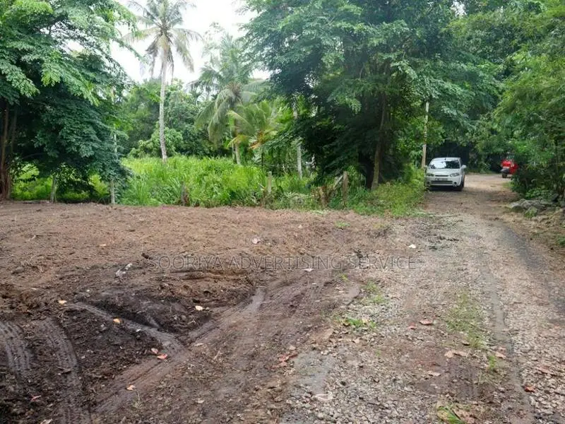Land for Sale in Athurugiriya