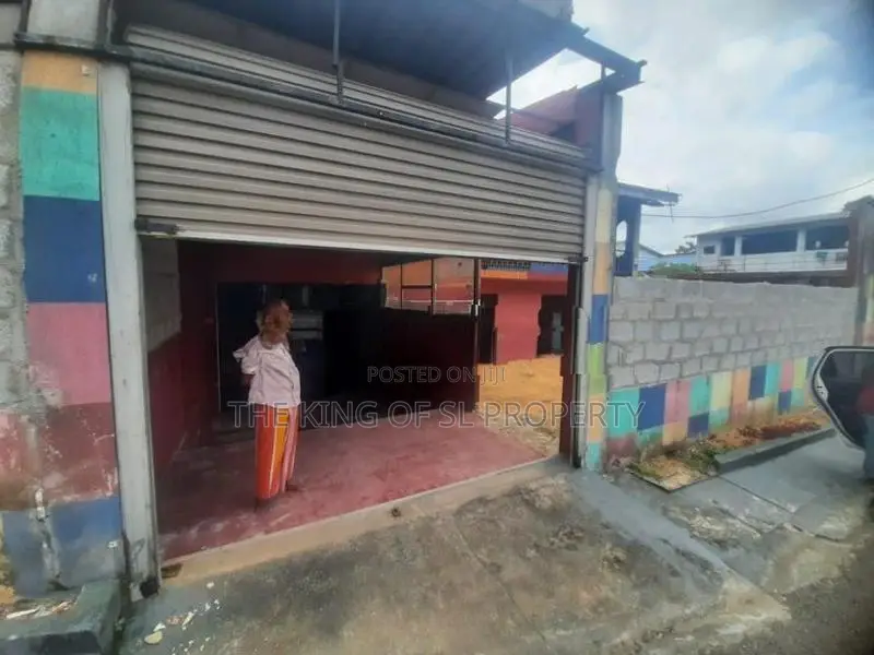 Commercial land for sale in Kotte