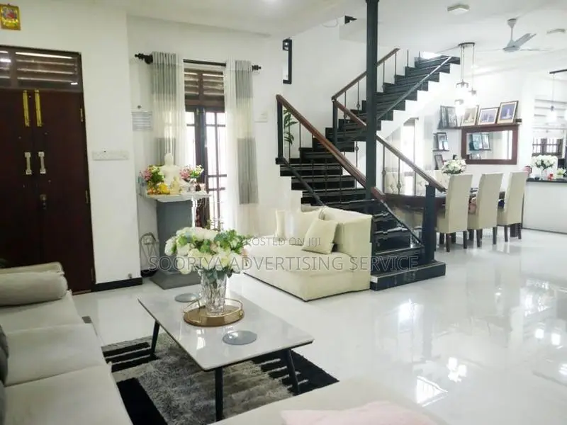 Luxury Home for Sale with Furniture in Piliyandala