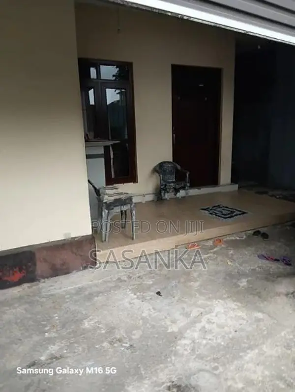 Thalawathugoda Hokandara 4.5 Perches House For Sale
