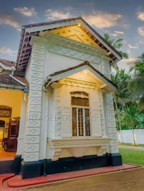 3 Story Hotel With Luxury Walawwa For Sale In Kalutara - CC713