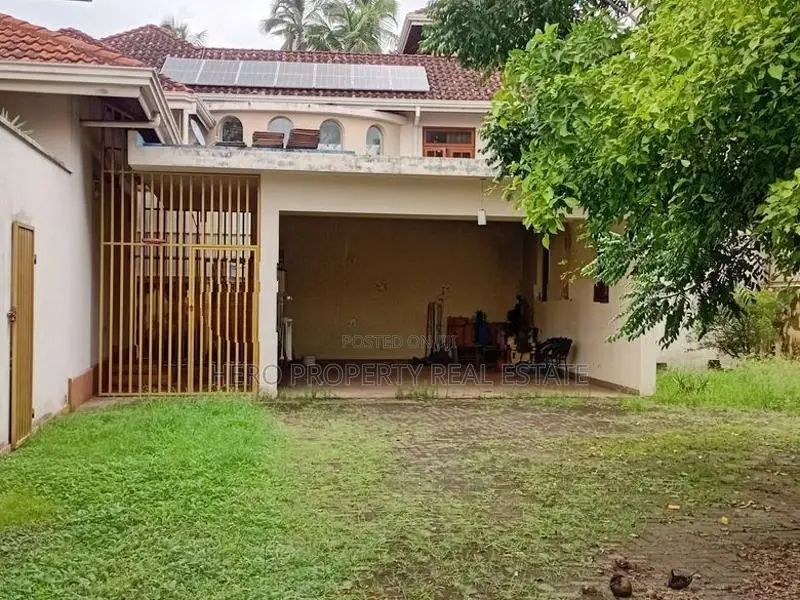 HCHR055 - Huge Modern House for Rent in Negombo