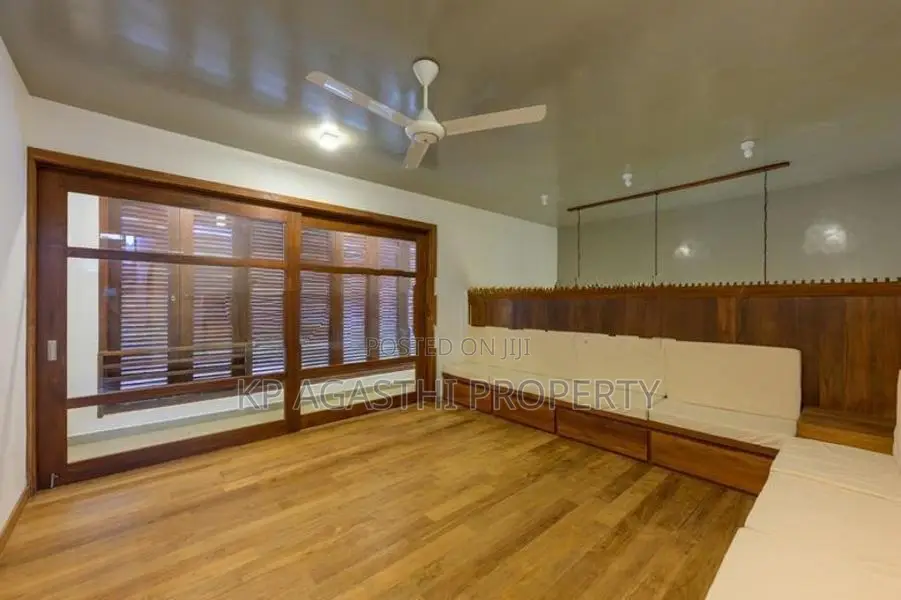 brand new super luxury house for sale in piliyandala