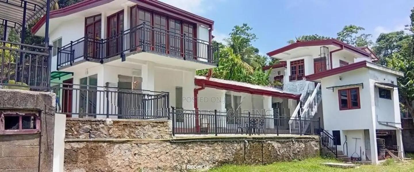 Beautifully Newly Renovated House for Rent,Can be used as Home or Offi