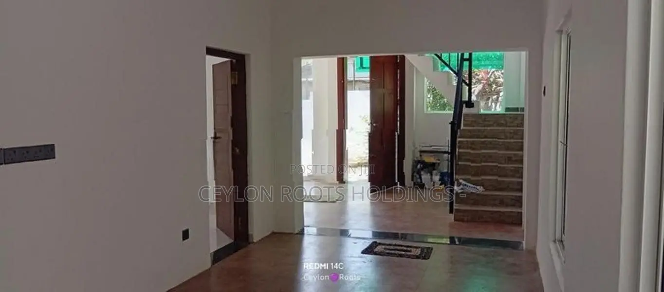 Beautifully Newly Renovated House for Rent,Can be used as Home or Offi