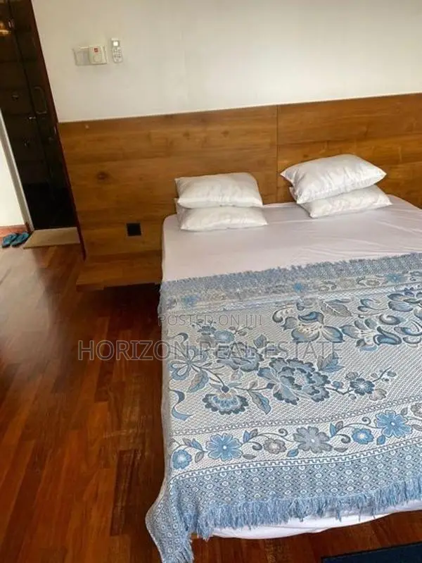 Three bedroom furnished apartment for rent in oval view Colombo 8