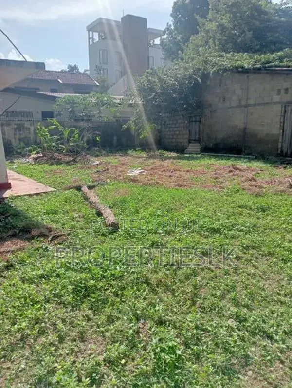 Nugegoda Commercial Land for Rent