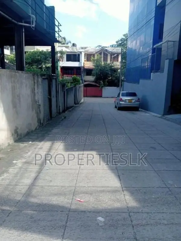 Nugegoda Commercial Land for Rent