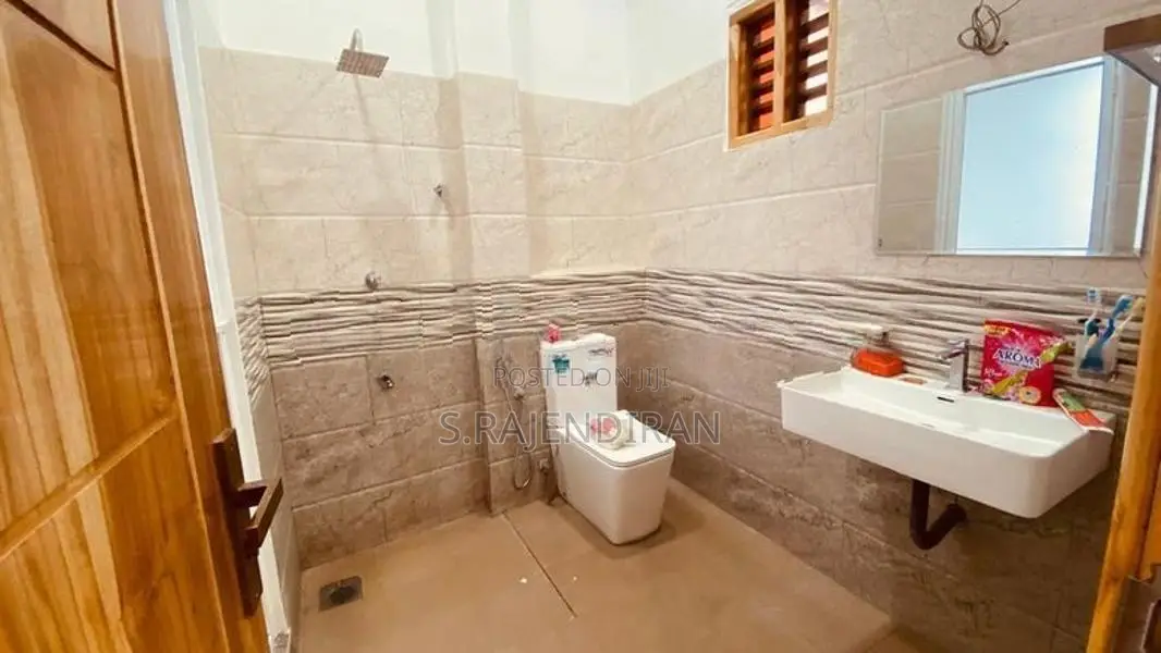 Brand New 3 Floor Property for Rent Commercial or Residential