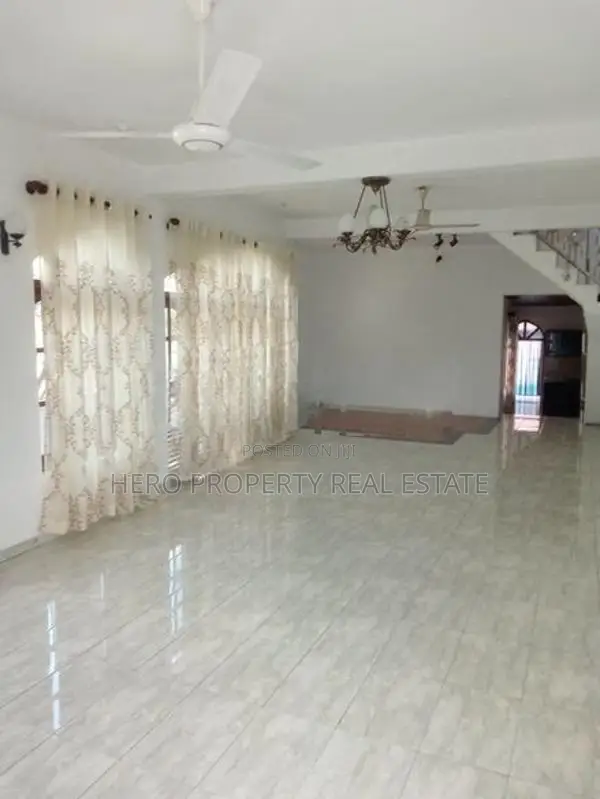 HJR102 - Upstairs House for Rent in Kadawatha