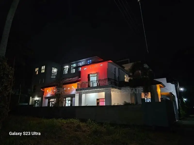 3 Story Modern House for Rent in Piliyandala