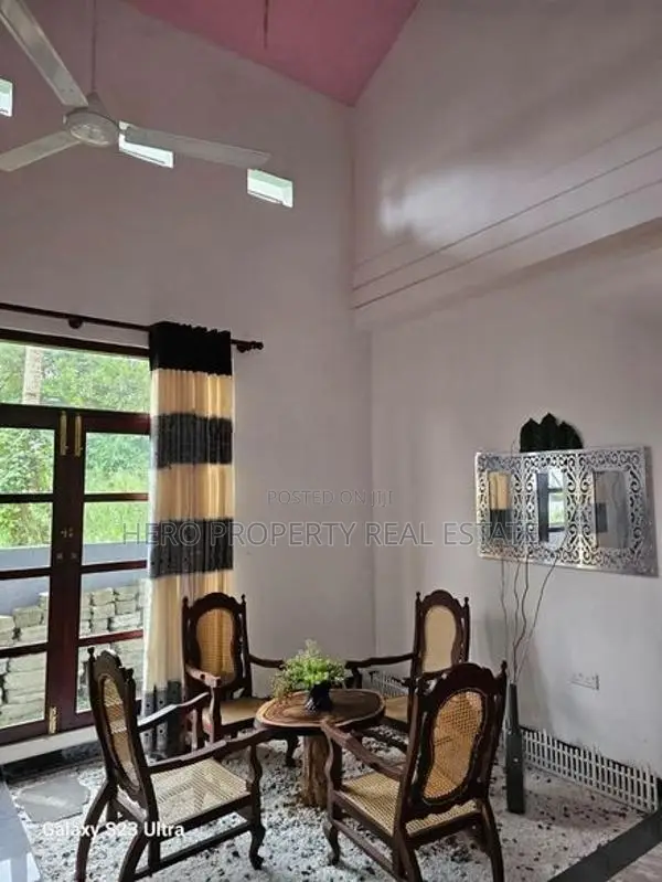 3 Story Modern House for Rent in Piliyandala