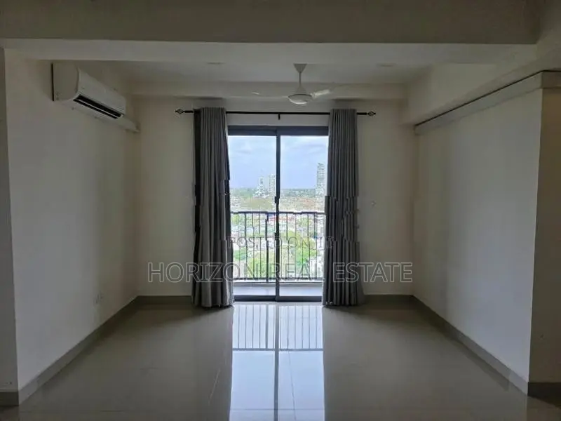 Three bedroom unfinished apartment for rent in oval view Colombo 8