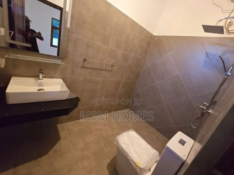 Daluwakotuwa Brand New House For Sale in Negombo
