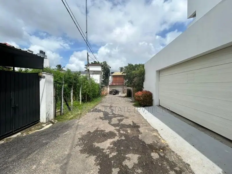 Residential Land For Sale In Nawala