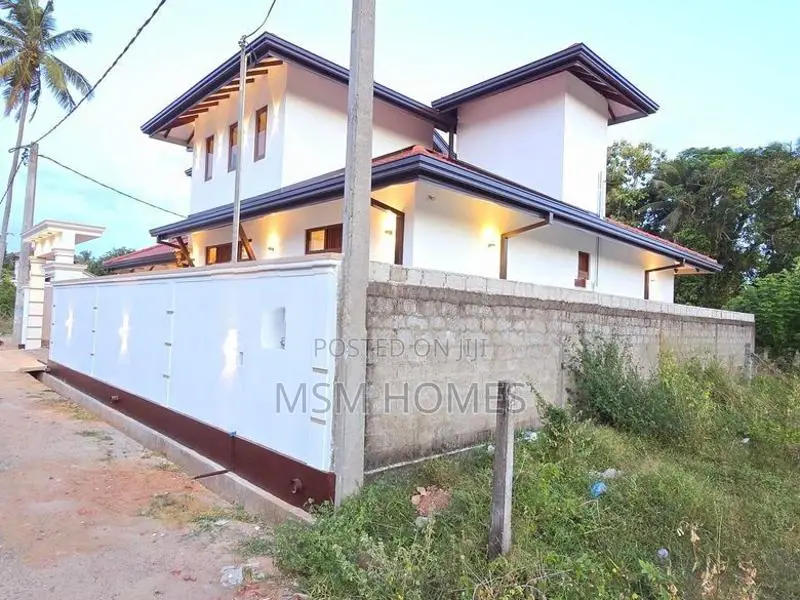 2 minustes to Kocchikade Town Brand New House For Sale in Negombo
