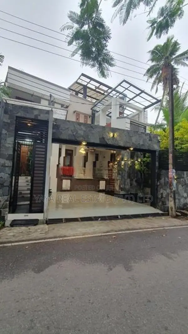 Luxury House For Sale In Pannipitiya