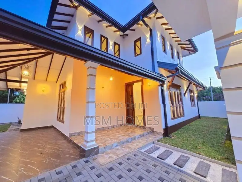 2 minustes to Kocchikade Town Brand New House For Sale in Negombo