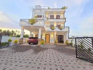 8 Rooms Brand New Apartment House For sale in Negombo