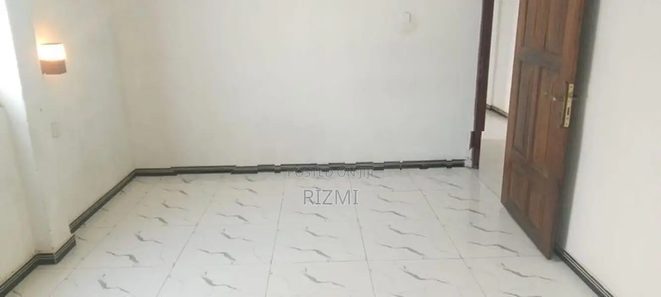 first floor 2BR house for rent in kirulapana balapokuna rd