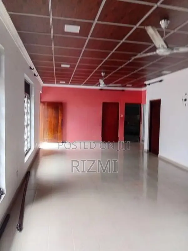 first floor 3BR house for rent in mount lavinia gunaratna mawata