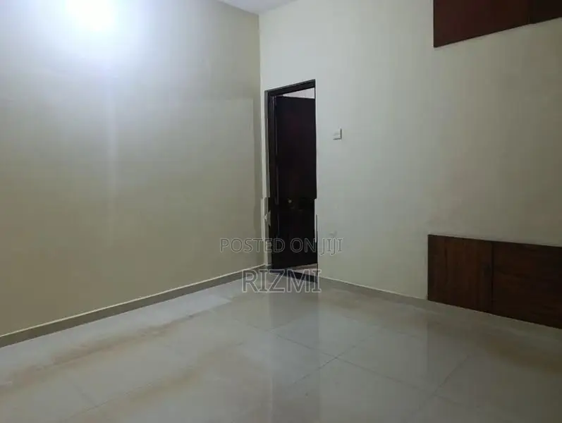 ground floor 2BR house for rent in watrapola road mount lavinia