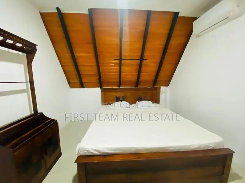 කුන්ඩසාලේ නගරයට ඉතා නුදුරින් Private Villa එකක්