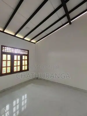 UPPER FLOOR RENT KADAWATHA NEAR HIGHWAY
