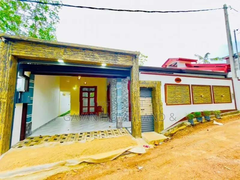 Piliyandala Brand New Single Storey Quality House For Sale