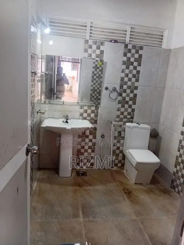 first floor 3BR house for rent in mount lavinia gunaratna mawata